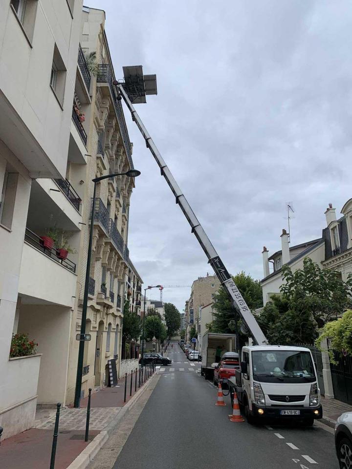 Location de monte-matériaux Île-de-France