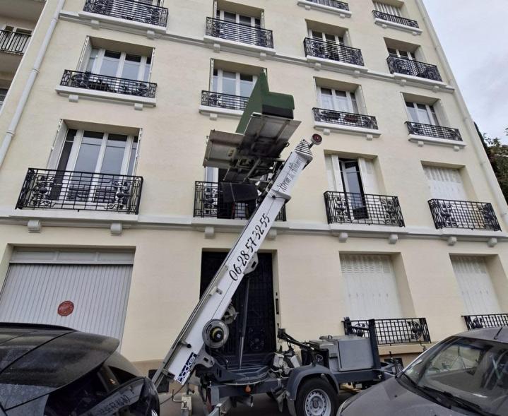 Location de monte-matériaux Île-de-France